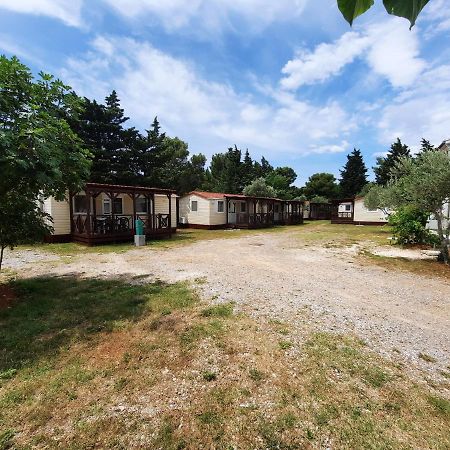 Kamp Rujno Hotel Starigrad Paklenica Eksteriør billede