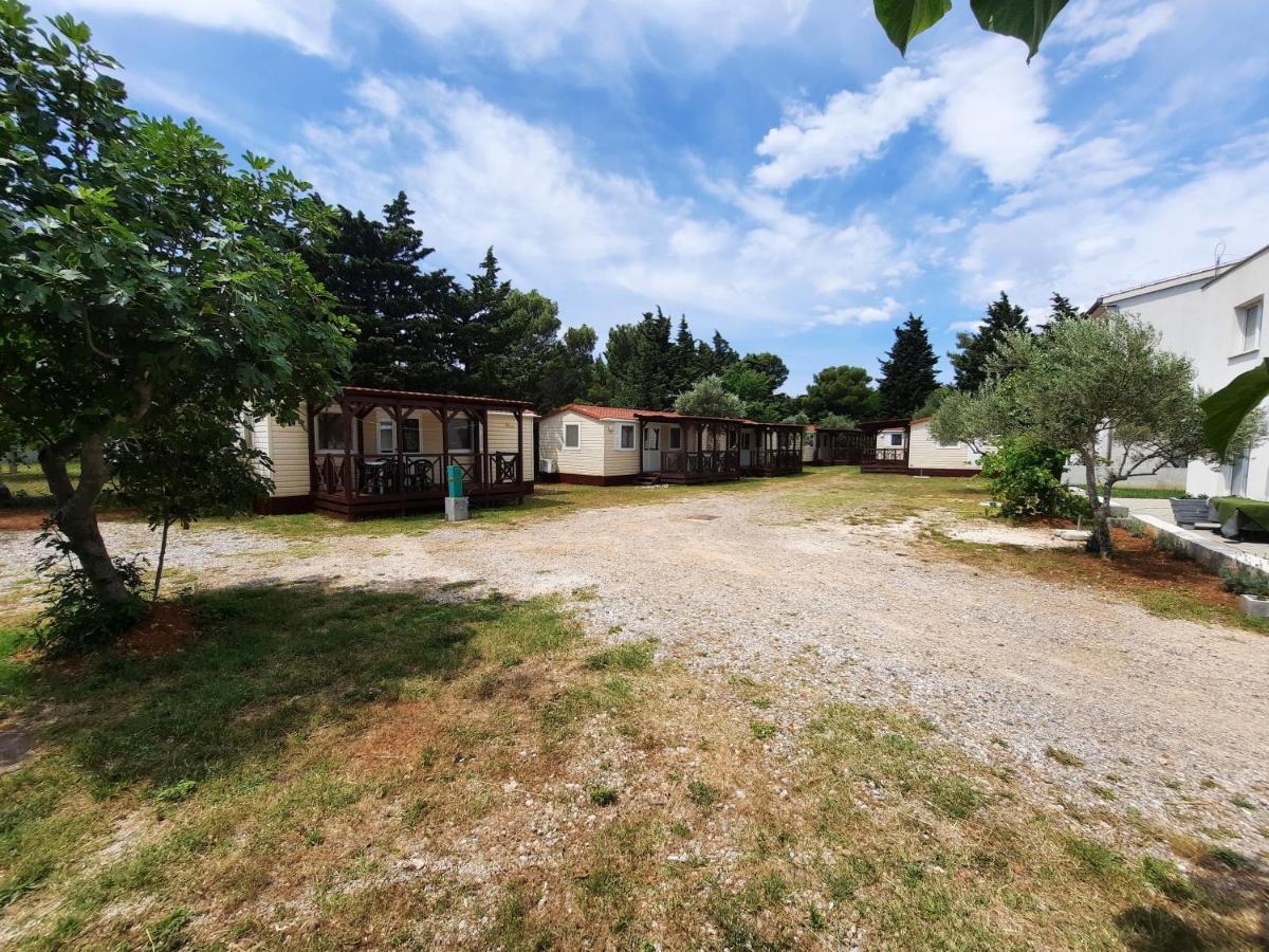 Kamp Rujno Hotel Starigrad Paklenica Eksteriør billede