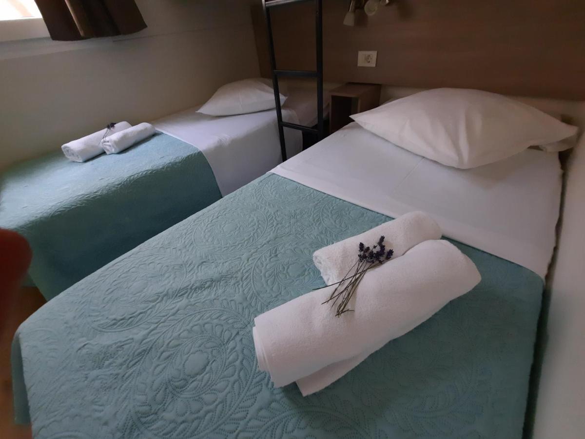 Kamp Rujno Hotel Starigrad Paklenica Eksteriør billede